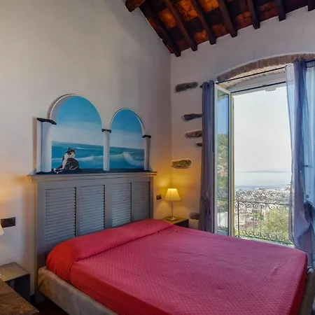 Cozy In With Swimming Pool Recco